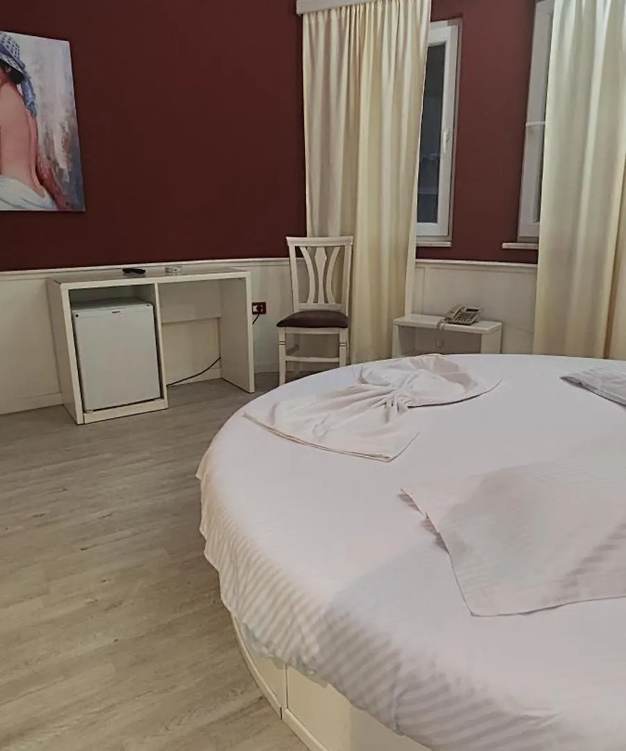 טיראנה Hotel Kastria