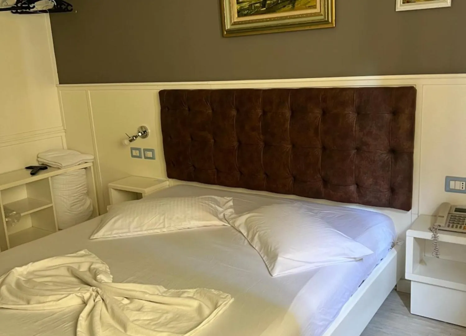 ****  Hotel Kastria Tirana Albania
